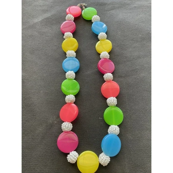 Vintage bright disc Multi Color resin bead necklace Estate Jewelry - Picture 4 of 6